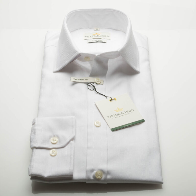 WHITE COTTON HERRINGBONE LONG SLEEVE SINGLE CUFF EASY IRON TAILORED FIT SHIRT
